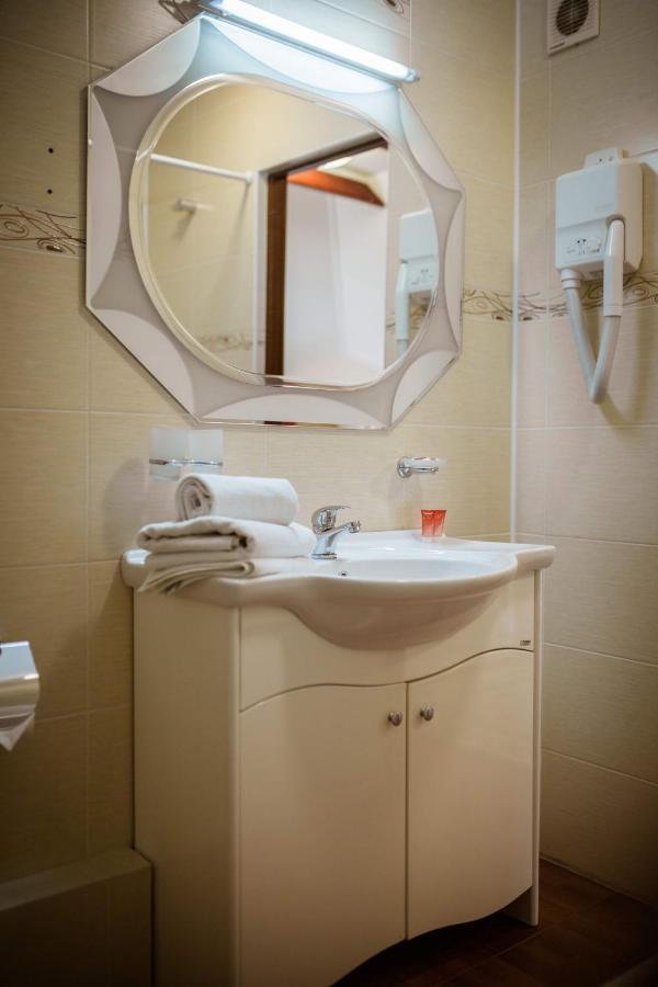 Vila Muntenia Hotel Chisinau Eksteriør bilde